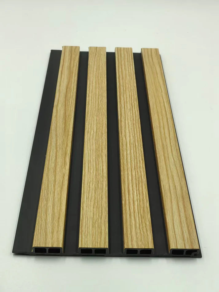 Wall Panel 82A - Oak - Seamless