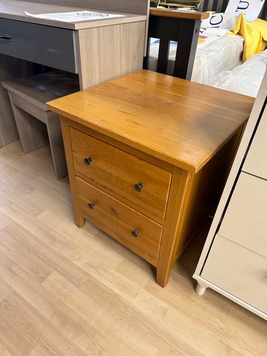 Oak Bedside