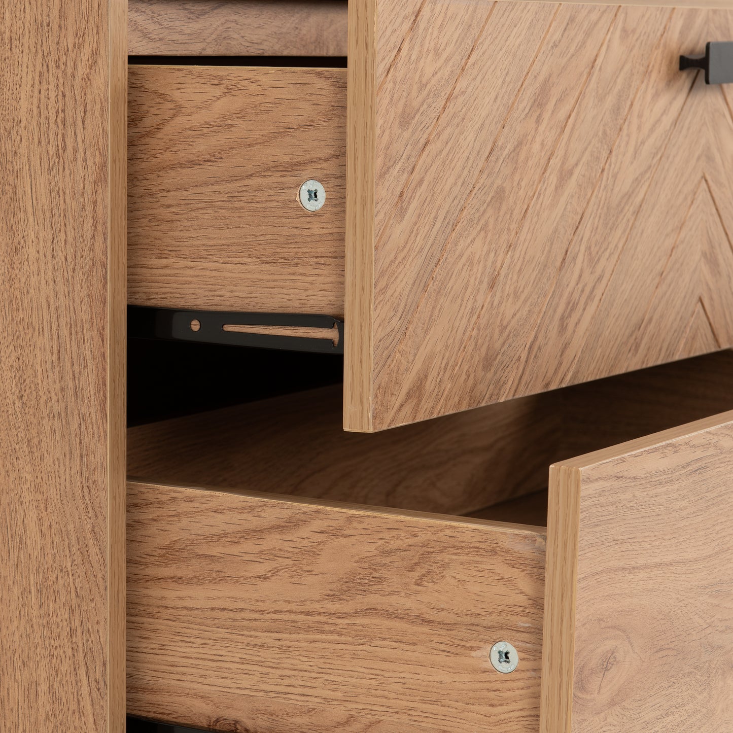 LEON 3 DRAWER CHEST - MEDIUM OAK EFFECT